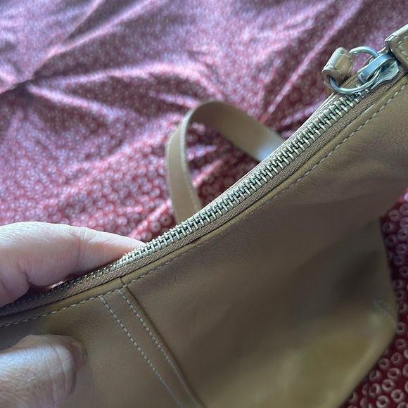 Vintage coach leather tan purse! - Picture 8 of 13